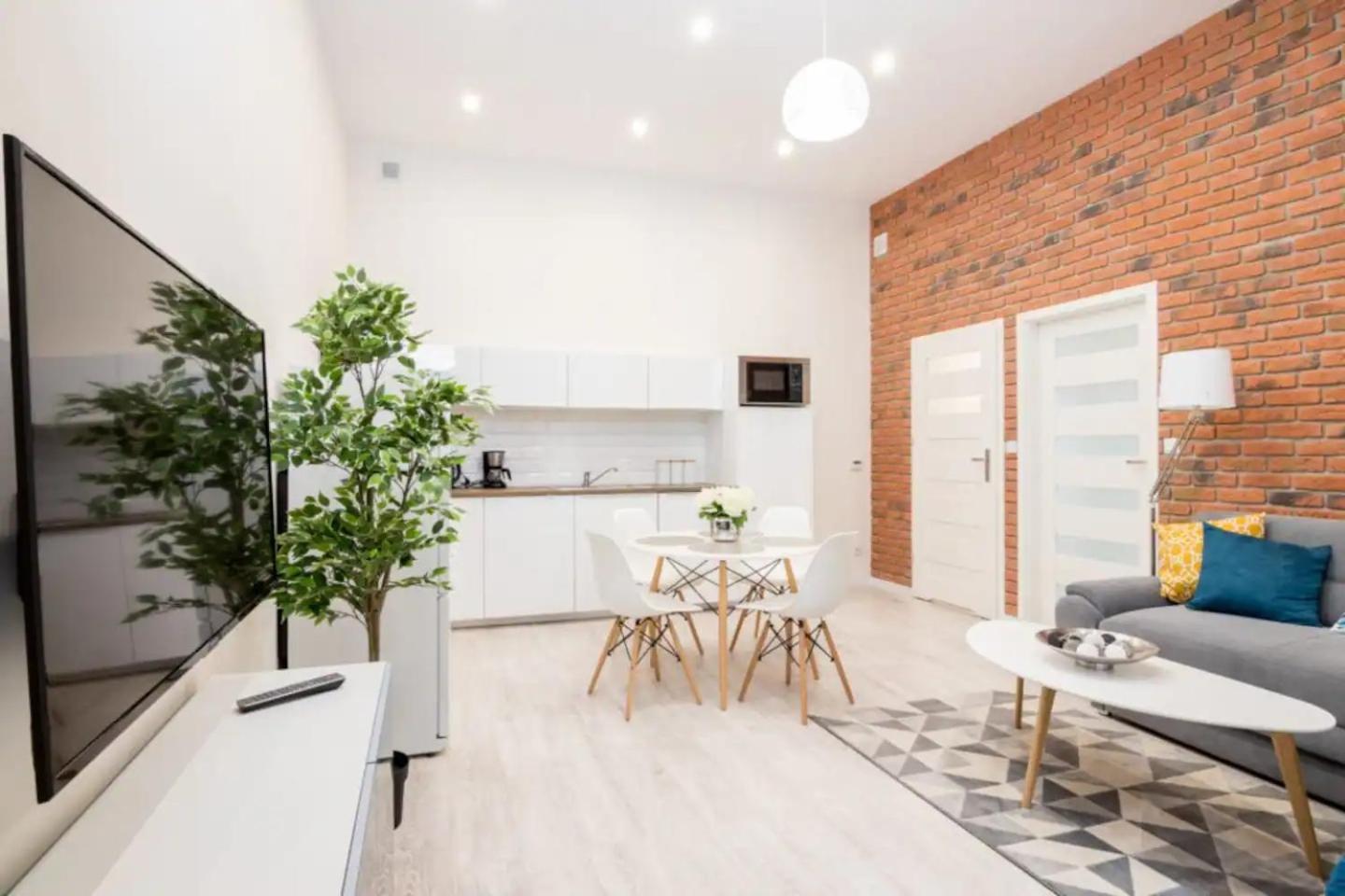One Bedroom - Dluga 30 Street Apartment *